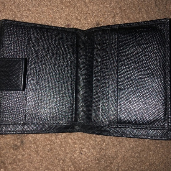 Prada card holder - Picture 3 of 3